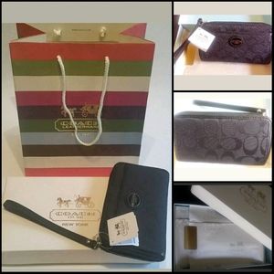 NWT COACH GIFT Set, Canvas Wristlet VINTAGE Style NWT